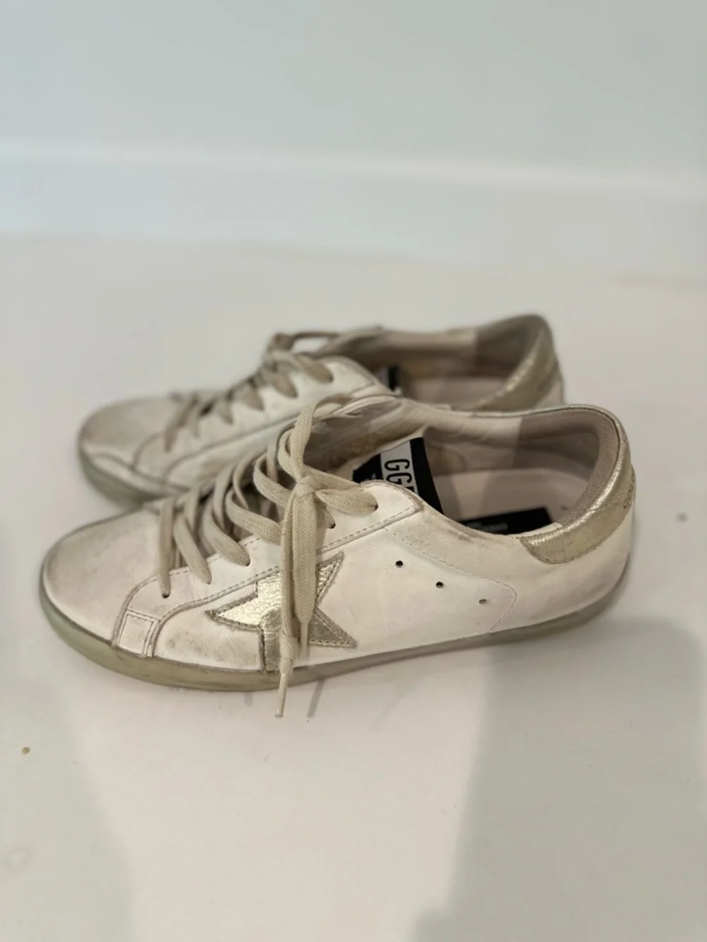 Golden Goose Low-Top Sneakers in Off-White and Beige - Picture 4 of 5